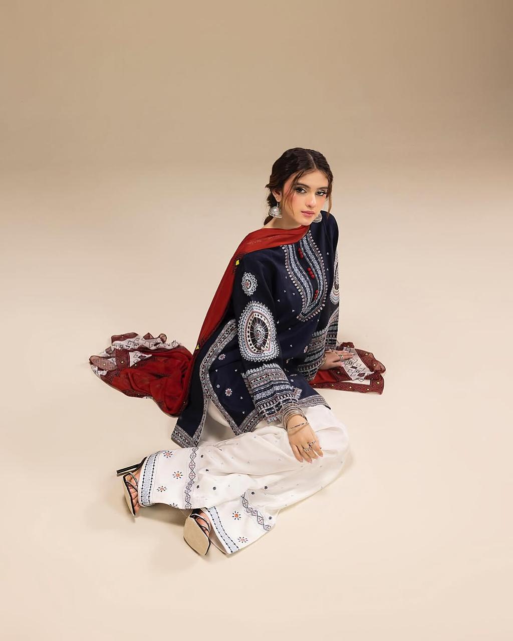 Rangraiz – Heavy Embroidered 3-Piece Suit (Stitched) - Desi Rang