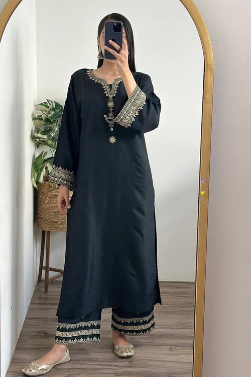 BLACK IRIS 2PC - Desi Rang