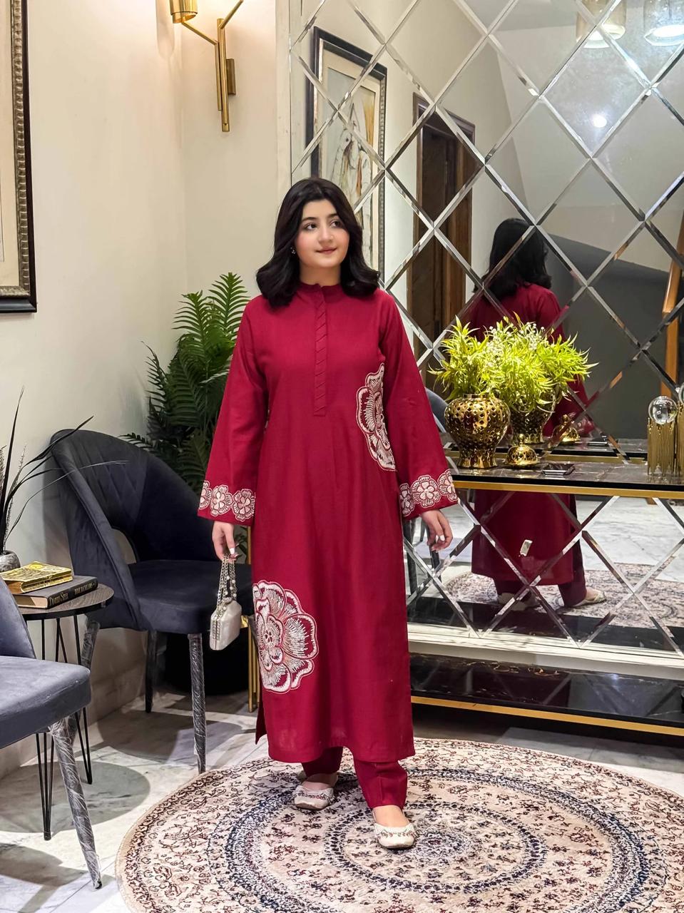 HANA EMB SET - Desi Rang