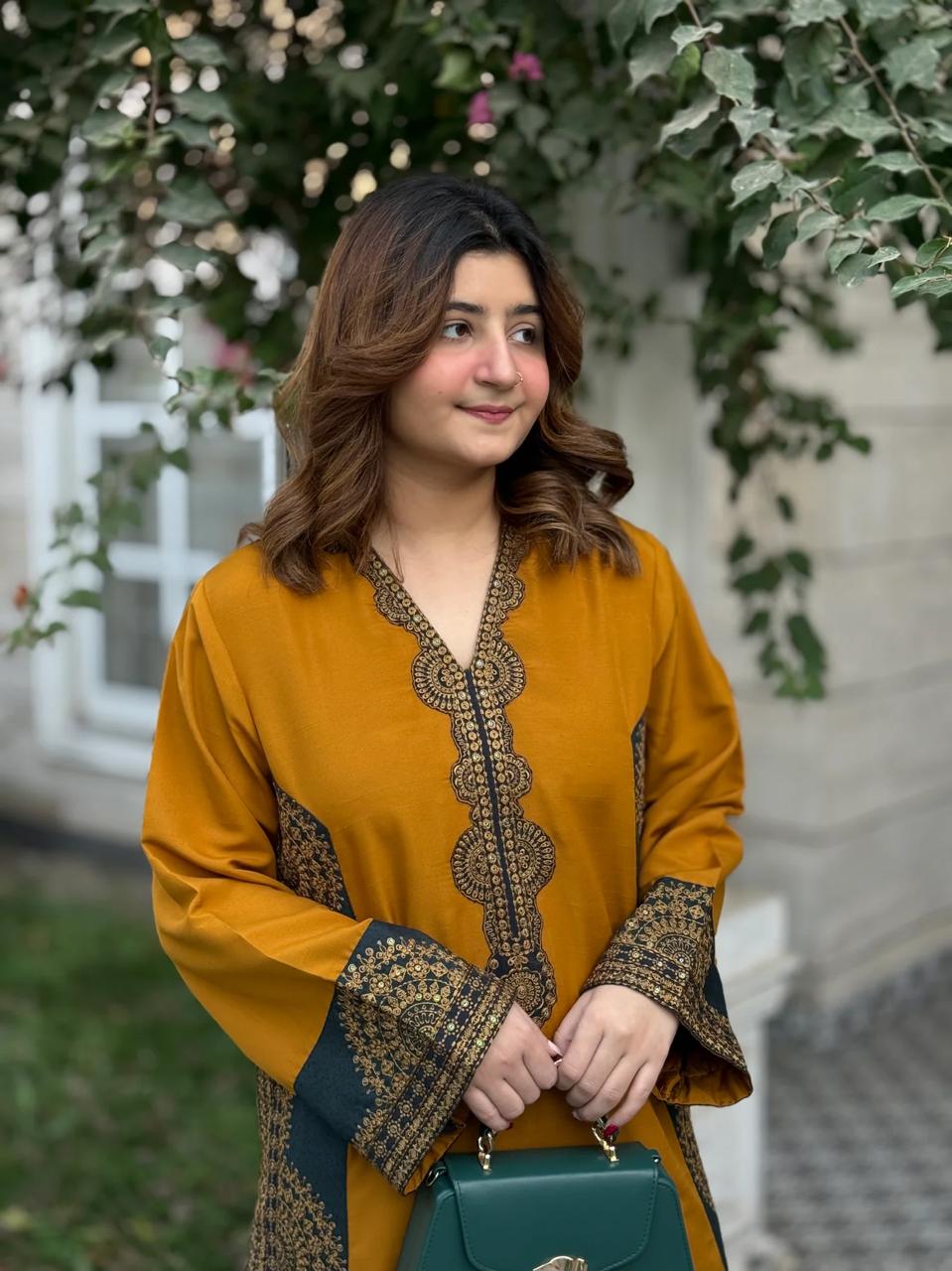 NAAZ EID SEQ EMB SET - Desi Rang