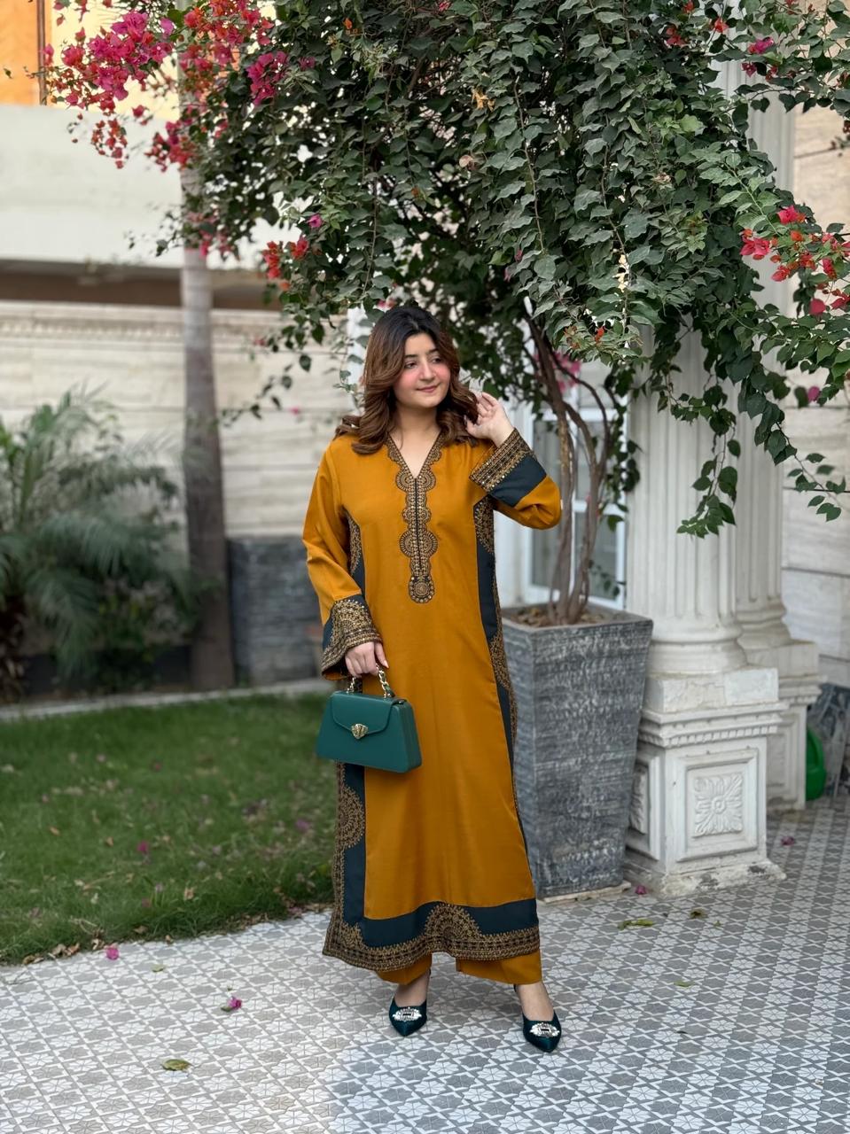 NAAZ EID SEQ EMB SET - Desi Rang