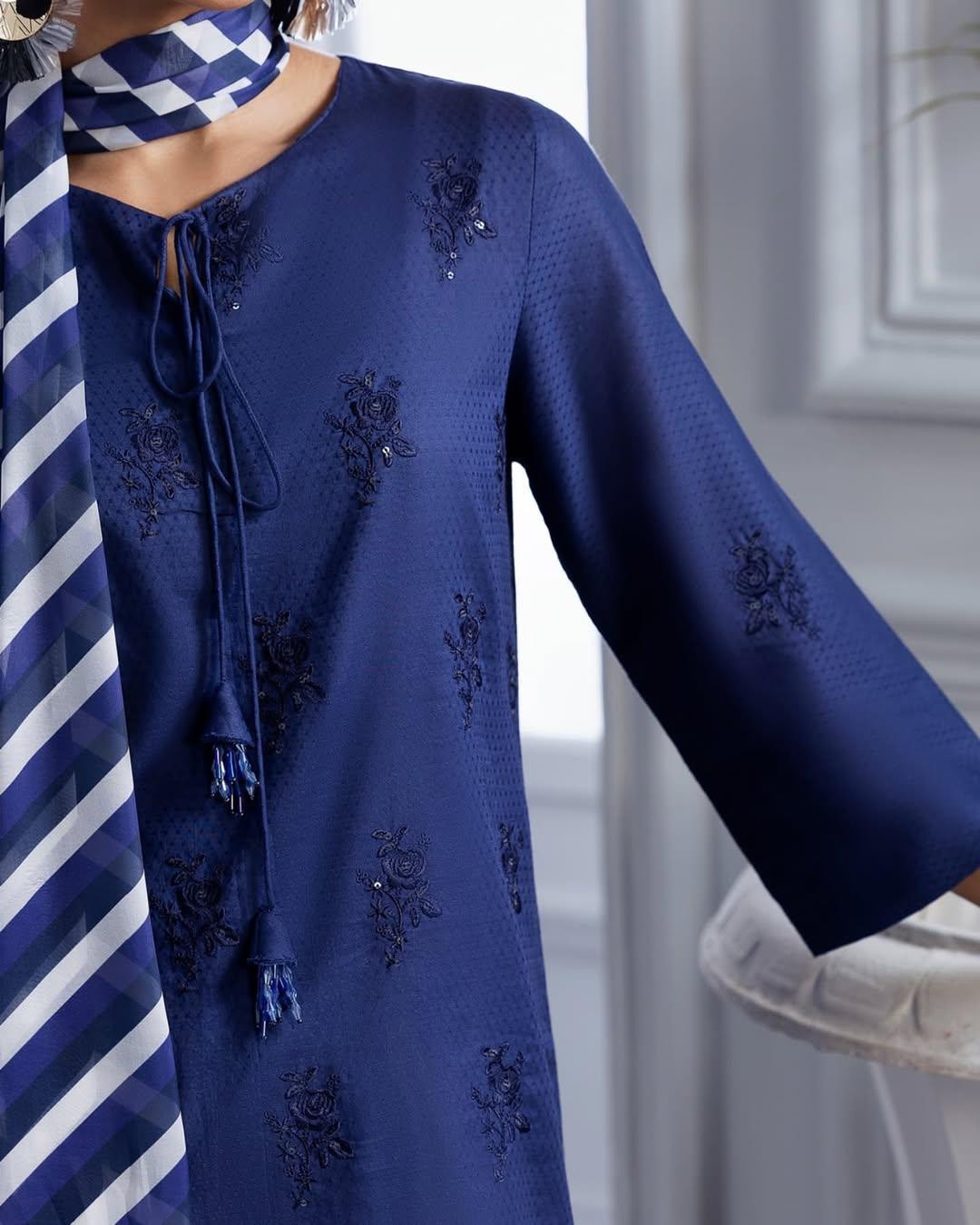 BLUE BLOOM 3PC - Desi Rang